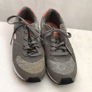 Dr Scholl’s woman’s grey w/coral trim lace up tennis shoe non marking size 8.5